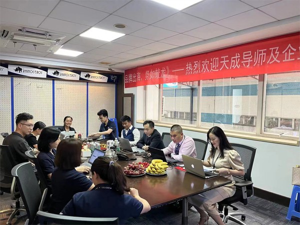 Members of the Advisory group visit our company Members of the Advisory group visit our company