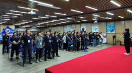 Менеджеры среднего и старшего звена проходят тренинг по коммуникациям в Rhino