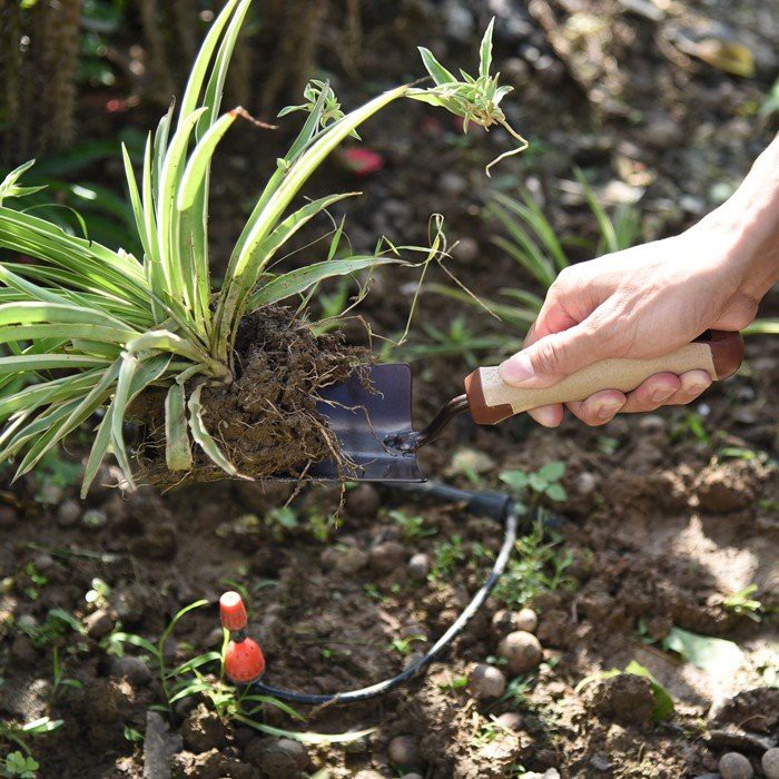 recylce material trowel hand